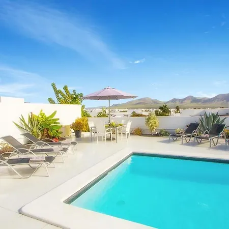 Playa Blanca Sleeps 8 Pool Air Con Wifi Playa Blanca (Lanzarote)